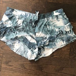 Ruffle elastic waist shorts